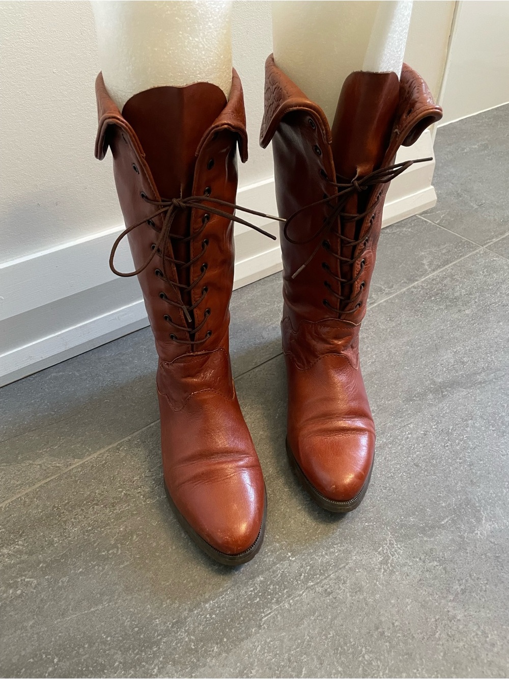 VINTAGE Santana Lace-Up Tall Leather Boots - Brown